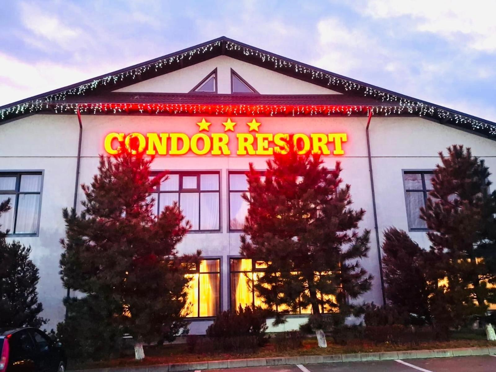 Condor Resort Dulcesti Exterior photo